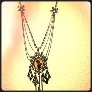 STUNNING Betsey Johnson Cameo Necklace